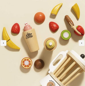 Le Toy Van Fruit and Smoothie Blender Set