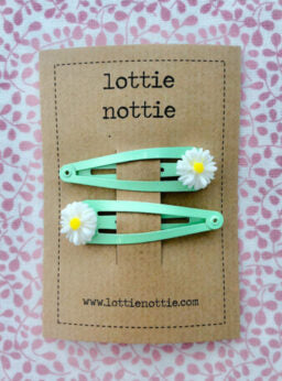 Lottie Nottie Daisy Clips Pastel Green