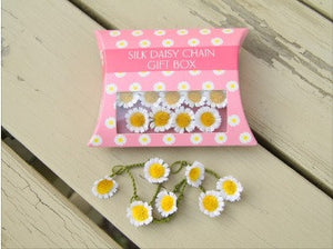 Spotty Cow Silk Daisy Chains 20 Pack in Pillow Box